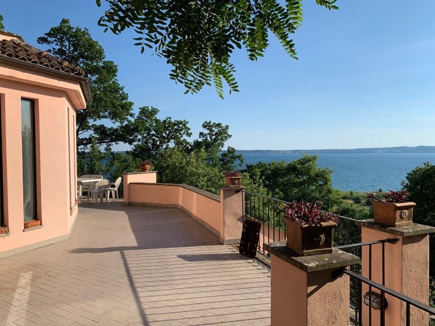 Villa in Trevignano Romano - Image 4